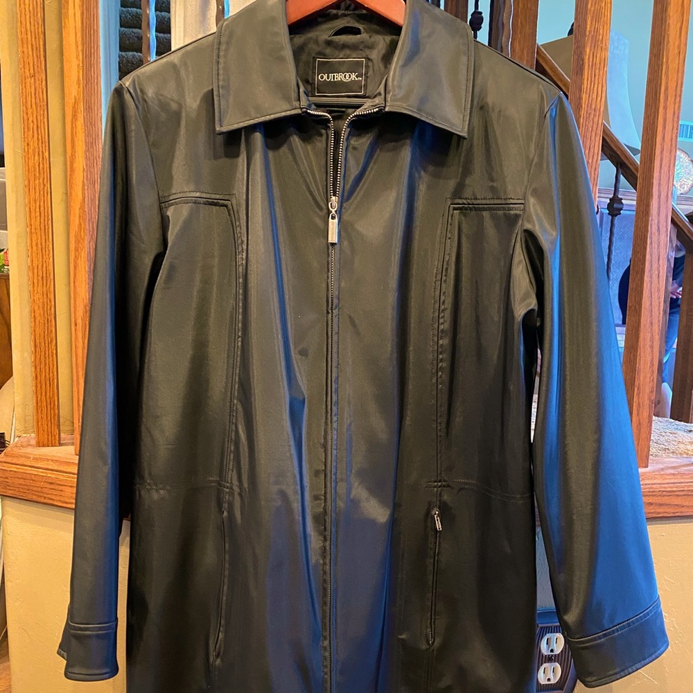 Outbrook rain coat lined Black Unisex SIZE L silver hardware pockets EUC
